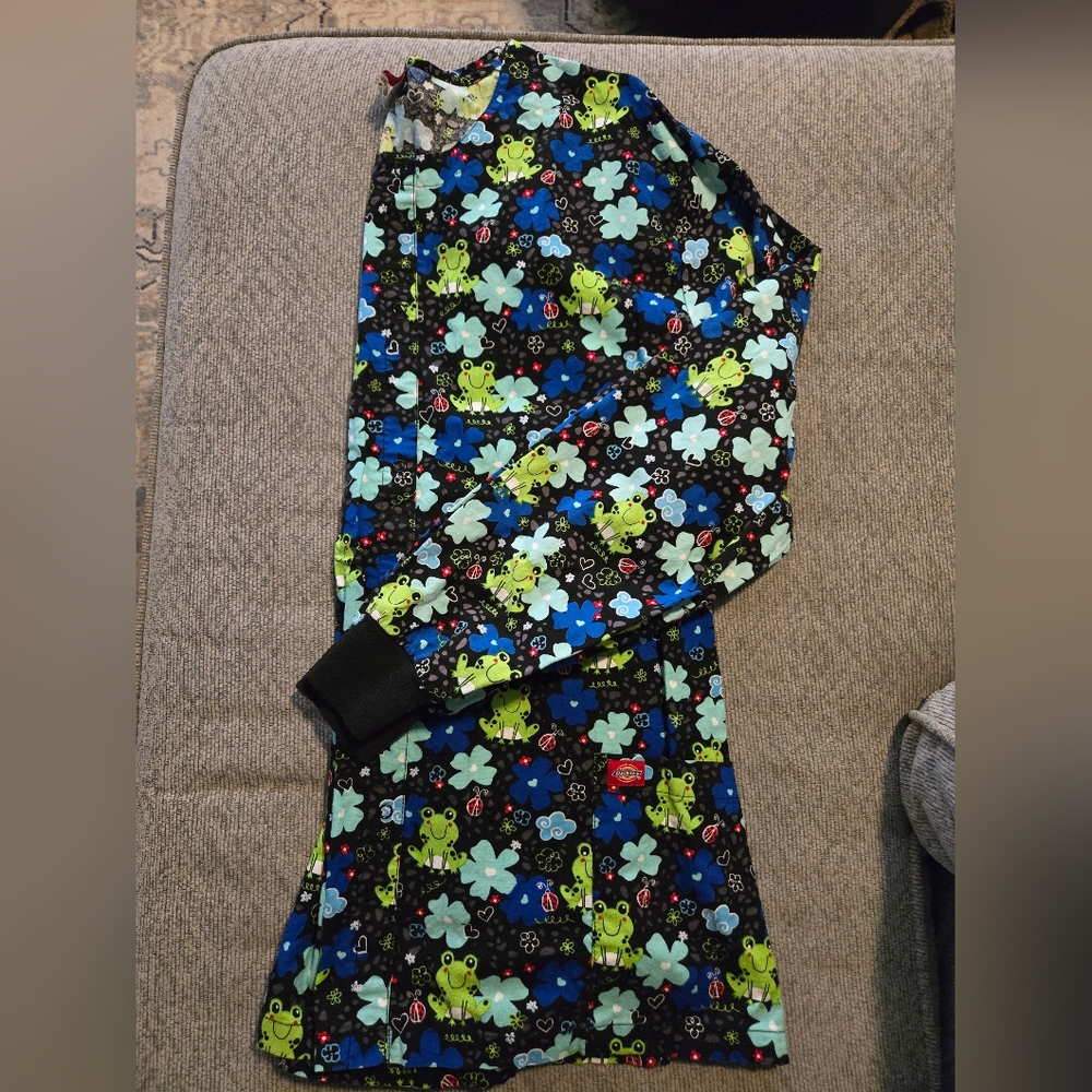 2 Scrub Jackets XL and 2X Dickies and UA